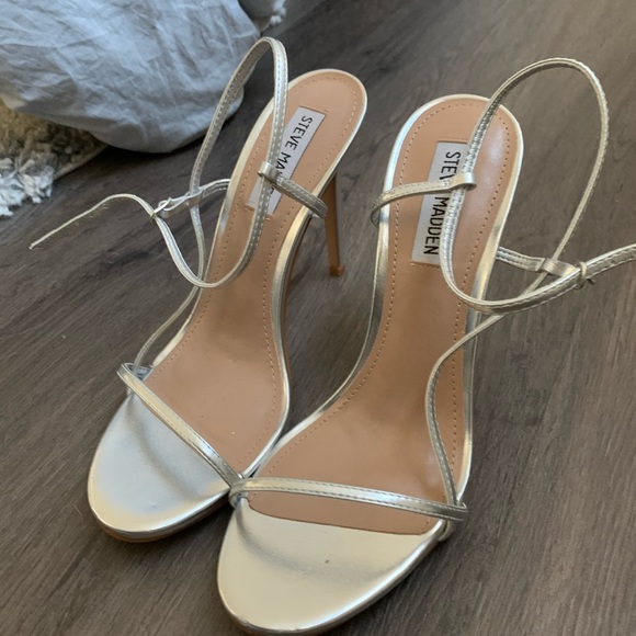Steve Madden silver open toe heels - Picture 3 of 4